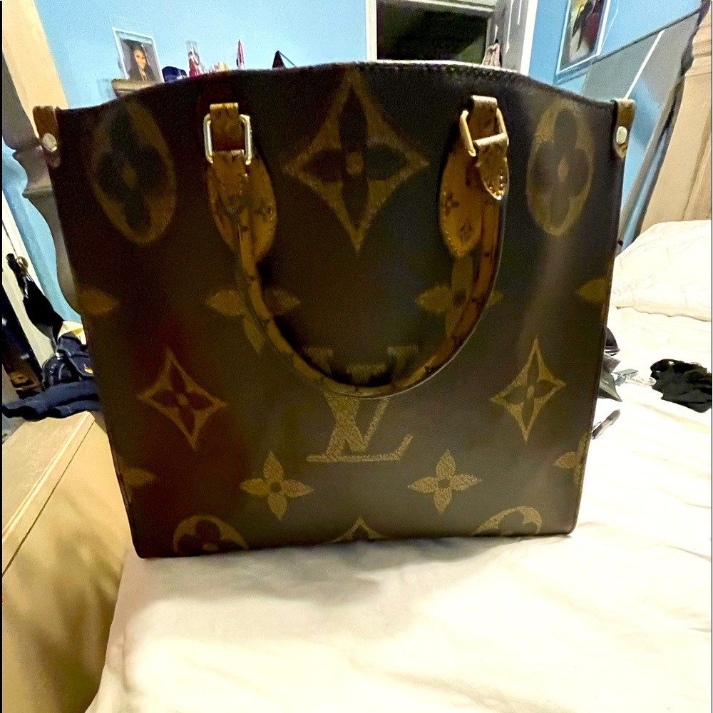 Louis Vuitton hand bag